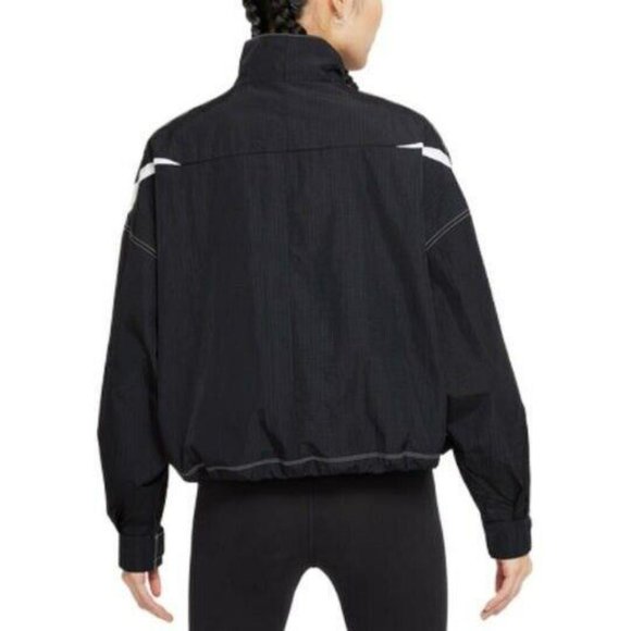 Nike Sportswear Swoosh Repel Woven Oversized Jacket. Brand New. Women Size: XS-M - Picture 7 of 7